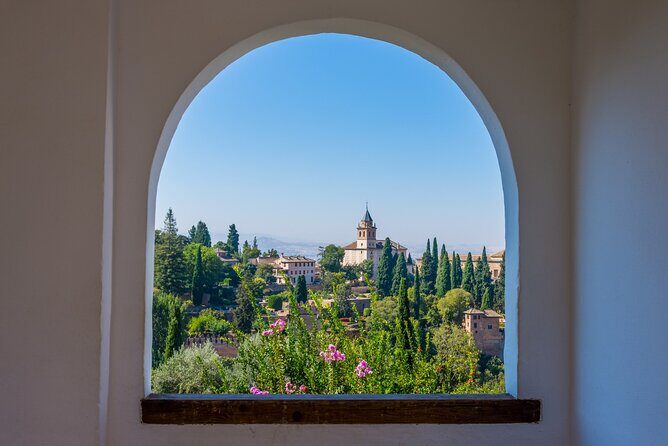 3 Hours Private Guided Tour in Spain with skip the line access - The Alhambra (1 Hour): Moorish Art With a Guided Thread