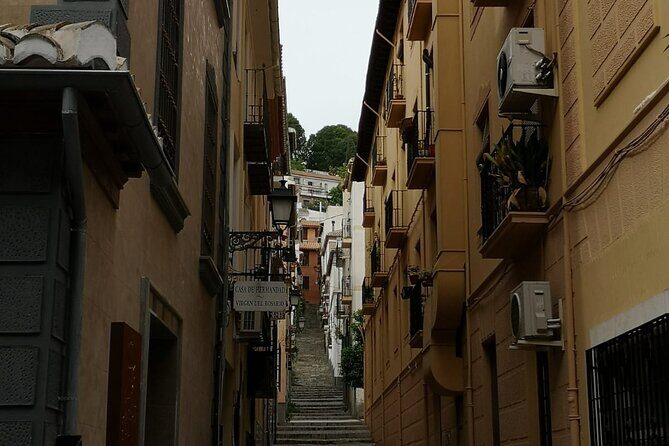 Albaicín and Sacromonte Sunset tour + Flamenco show - Price and value: why $71.04 can be a smart evening plan
