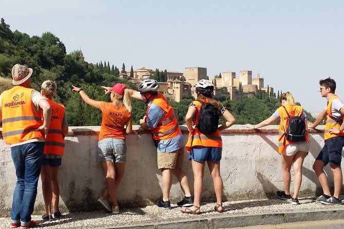 Albayzin and Sacromonte Electric Bike Tour in Granada - Paseo de los Tristes: Alhambra views and the Bridge of the Chirimias
