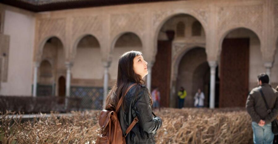 Alhambra and Nasrid Palaces and Local Food Experience - Nasrid Palaces: Mexuar, Comares, and the Palace of the Lions