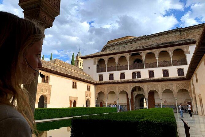 Alhambra and Nasrid Palaces Guided Tour with Tickets - Alcazaba of Alhambra: defensive walls and the stories you can picture