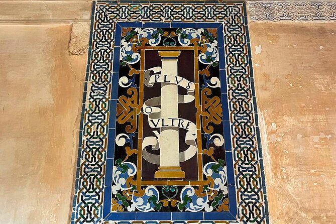 Alhambra and Nasrid Palaces Guided Tour with Tickets - What the best guides do differently (based on real examples)