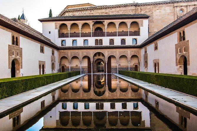 Alhambra and Nasrid Palaces Private Sensory Tour - Price and what you actually get for $253.43