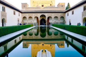 Alhambra and Nasrid Palaces: Skip-the-line Ticket and Local Guide - Your 3-hour route: Generalife, gardens, Alcazaba, then Nasrid Palaces