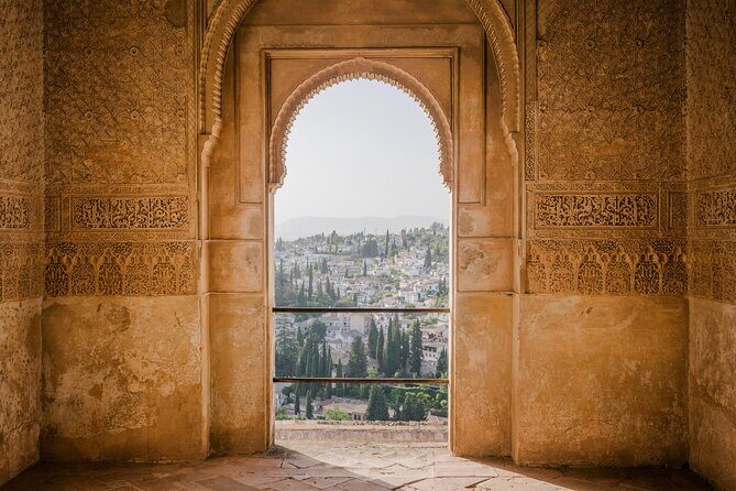 Alhambra and Nasrid Palaces: Skip-the-line Ticket and Local Guide - Timing reality check: meeting point, time slots, and getting inside on time