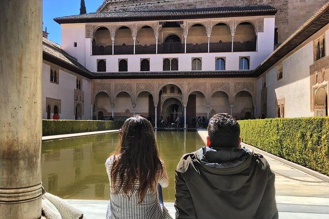 Alhambra &Charles Palace Guided Tour with Optional Nasrid Palaces - Stop 1 Inside the Alhambra: Nasrid Palaces, Abencerrajes, and Charles V