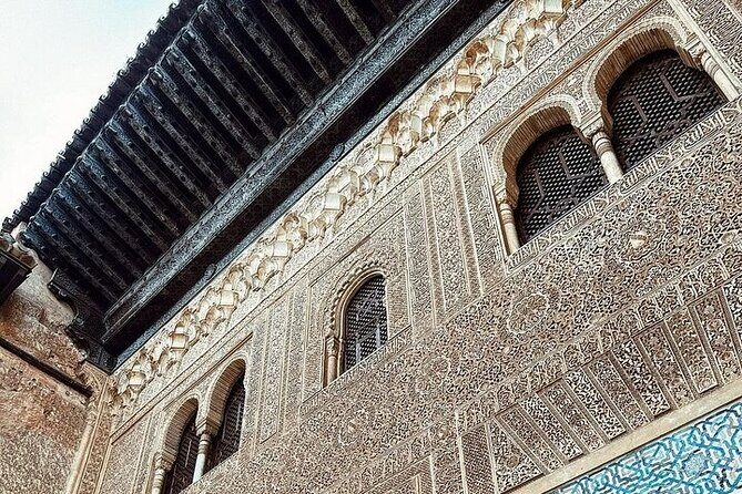 Alhambra Experience – Explore Nasrid Palaces & Generalife Gardens - Nasrid Palaces Timed Entry: Your Slot Is Random