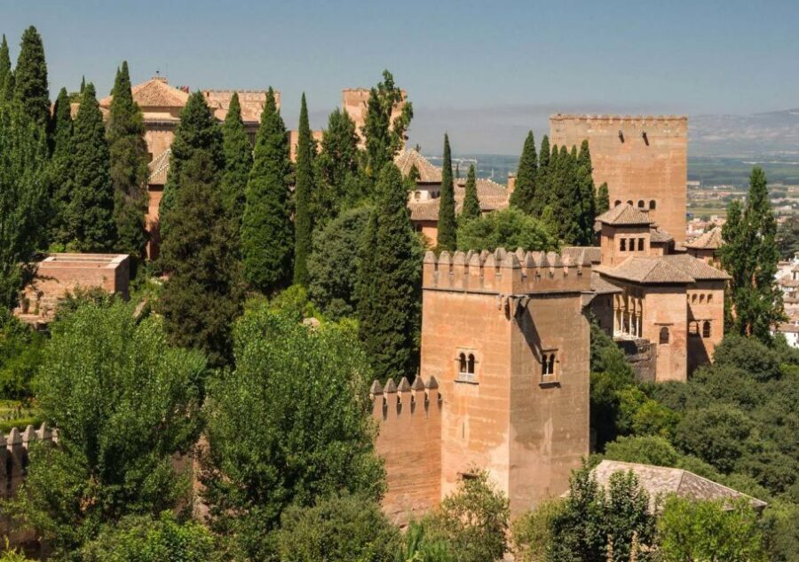 Alhambra & Generalife: Exclusive 3 hours Private Tour - Why A 3-Hour Private Alhambra Tour Makes Sense