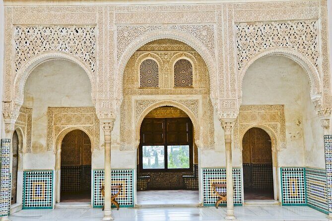 Alhambra & Generalife Skip the Line Regular Group including Nasrid Palaces - Generalife Gardens: Why the Timing Matters