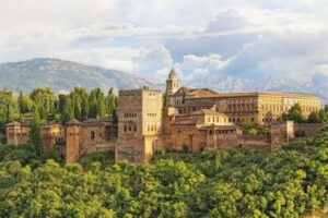 Alhambra Guided Tour with Fast-Track Entry - Fast-track entry: what it changes on the ground
