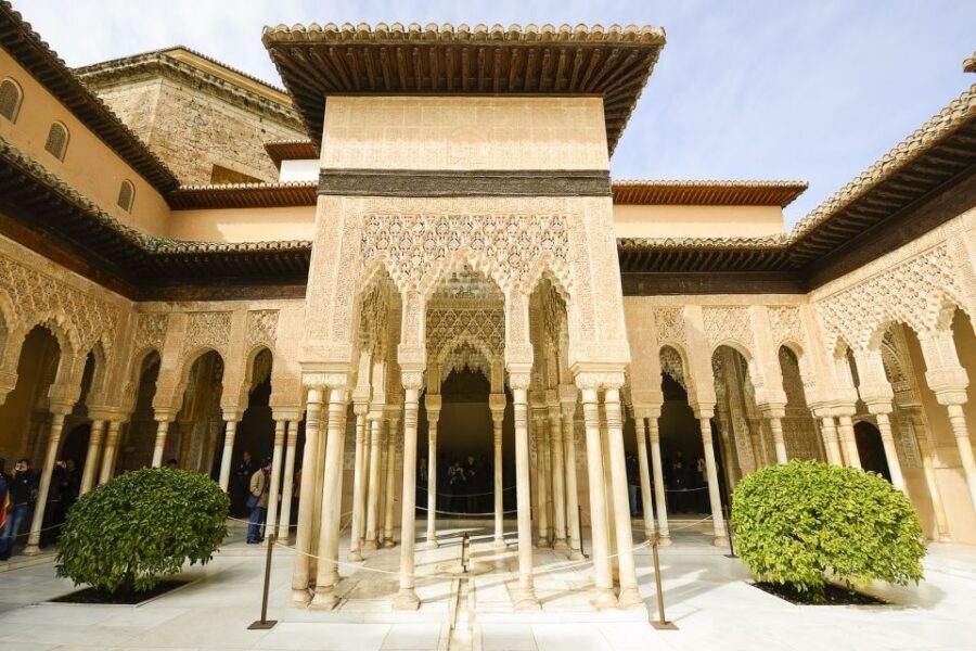 Alhambra, Nasrid Palaces, and Generalife 3-Hour Guided Tour - Key Things to Know Before You Go