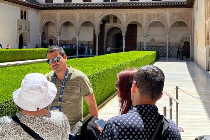 Alhambra, Nasrid Palaces, Generalife & Alcazaba Private Tour - Entering the Alhambra without losing hours to lines