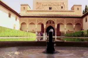 Alhambra Private/Small Group Tour & Nasrid Palaces Skip the Line - Meeting Point and Timing: Plan Like It’s a Clockwork Museum