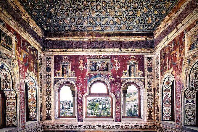 Alhambra Private Tour and Skip the Line Ticket and Official Guide - Stop 1: The Alhambra complex and the Nasrid-to-later history story