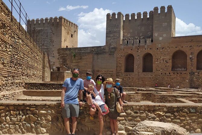 Alhambra : Private Tour for Families - A Family-Friendly Way Into the Alhambra’s Main Sights