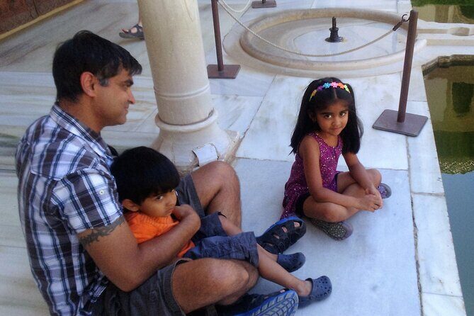 Alhambra : Private Tour for Families - Getting There, What’s Not Included, and How to Plan Breaks