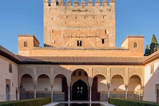 Alhambra Private Tour: Nasrid Palaces, Alcazaba and Generalife - Quick Hit Details