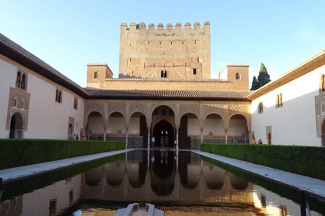 Alhambra Private Tour: Secrets of the Alhambra - Why this 3-hour private tour feels different
