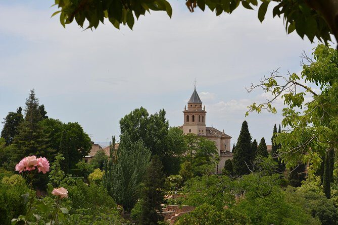 Alhambra Skip-the-Line Guided Tour - Guide Quality, Headsets, and a Max of 20 People