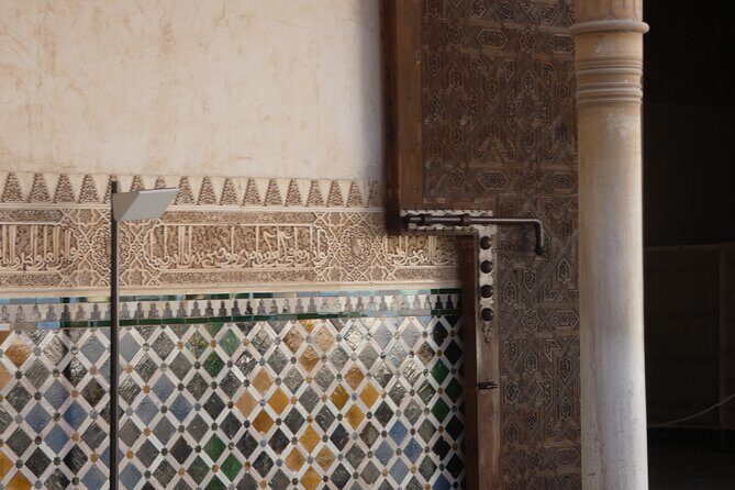 Alhambra Skip-the-line Private Tour including Nasrid Palaces - Alcazaba fortress: the military Alhambra before the poetry