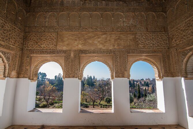 Alhambra Skip-the-Line with Albaicin, Sacromonte by Segway/Bike - Sacromonte: Cave Homes and Flamenco Culture