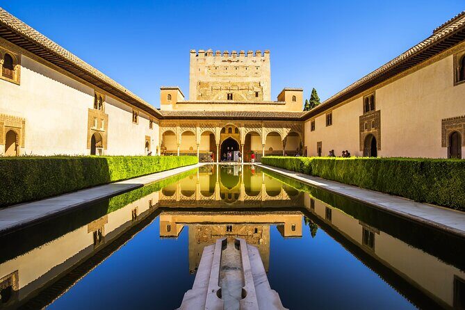 Alhambra Ticket and Guided Tour with Nasrid Palaces - Generalife Gardens: where the water story becomes real