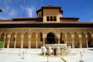 Alhambra Tour & ticket: Nasrid Palaces, Alcazaba & Generalife - Meeting at P.º del Generalife and getting into the right mindset