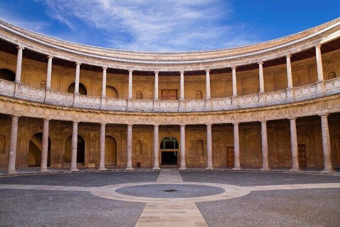 Alhambra: tour with Generalife and Alcazaba. Admission not included - Who this tour is best for