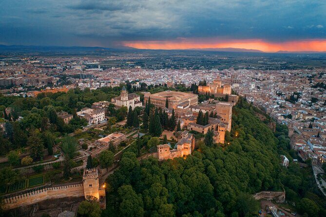 Alhambra with Nazaries Palaces Private Tour - Price and value: is $168 a good deal for Alhambra?