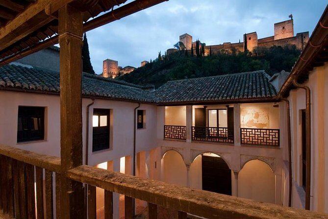 Alhambra&Generalife, Albaicín & Sacromonte Private Tour - Your Starting Point: Meeting Near the Generalife