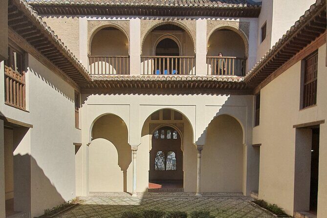 Alhambra&Generalife, Albaicín & Sacromonte Private Tour - Stop 4: The Alhambra Monumental Complex — How You Make Sense of It All