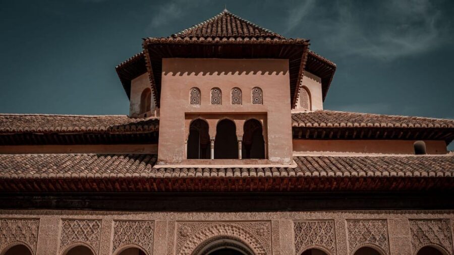 Best of Granada: Private Walking Tour with a Local - Plaza Nueva: Starting Here Means You Can Navigate Fast