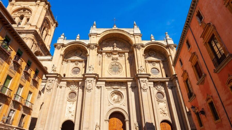 Best of Granada: Private Walking Tour with a Local - Albaicín District: Walking Through Granada’s Everyday Character