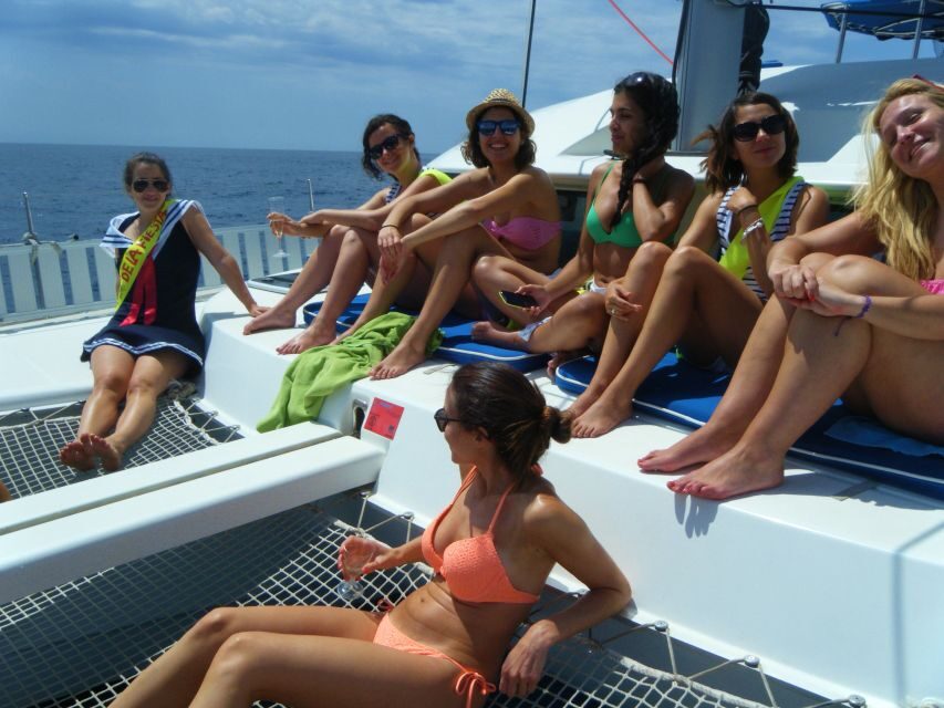 Costa Tropical: Luxury Catamaran Trip with Lunch - Dolphin Chances: Bottlenose and Common Dolphins on Your Terms