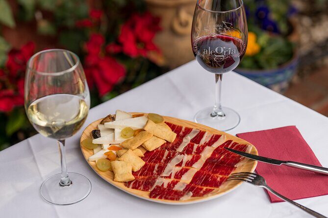 Dinner on a terrace in the Albayzin and a live flamenco show - Key things to know before you go