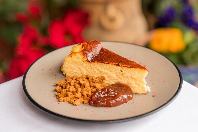 Dinner on a terrace in the Albayzin and a live flamenco show - Who this flamenco dinner experience suits best