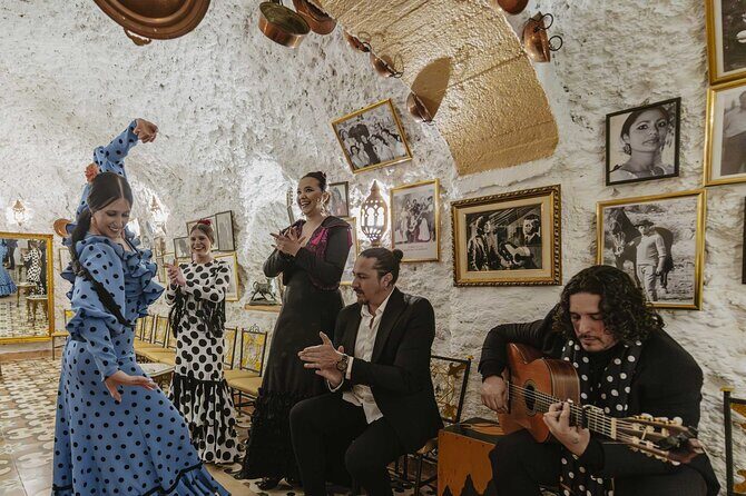 Flamenco show at Cueva Los Amayas, in Sacromonte - Entering Sacromonte: Cueva Los Amayas and What Makes It Different