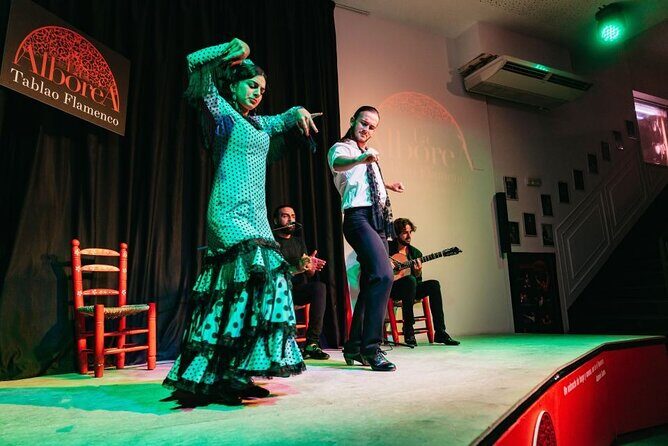 Flamenco Show in the Center of Granada - The Four-Artist Lineup: Singer, Guitar, and Two Dancers