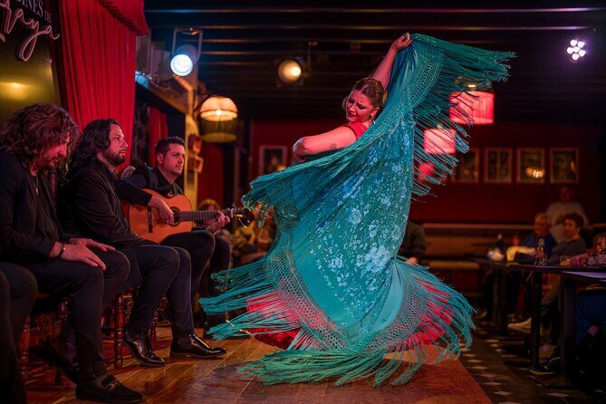 Flamenco Show Ticket at tablao Jardines de Zoraya Granada - Albaycín to tablao: why the timing makes the whole night better