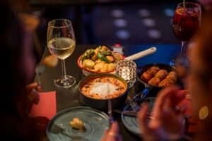 Flamenco Show Ticket at tablao Jardines de Zoraya Granada - The flamenco itself: guitar, singing, and that unforgettable footwork