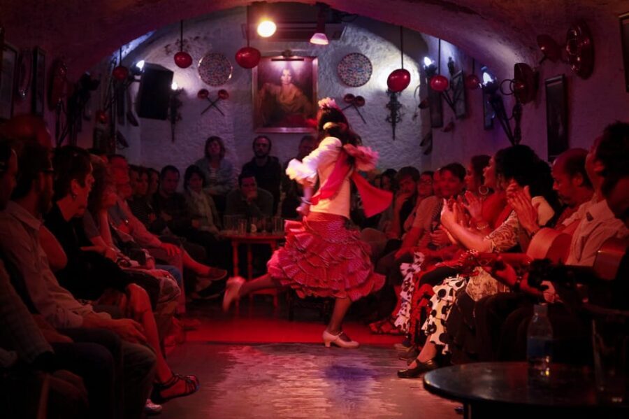 Flamenco Show: Zambra in Cuevas del Sacromonte - Your ticket value: one drink, skip-the-line, and what that really means