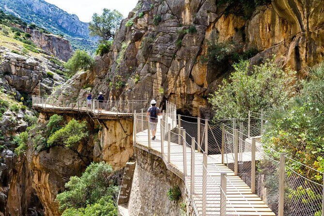 From Granada: Caminito del Rey Guided Tour & Guaranteed Tickets - Key things I’d plan for on this Caminito del Rey day