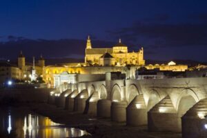 From Granada: Córdoba Day Trip with Mezquita Guided Tour - Getting from Granada to Córdoba without wasting your day