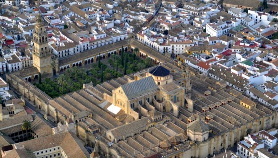 From Granada: Córdoba Day Trip with Mezquita Guided Tour - Entering the Mezquita-Catedral: what the guide actually helps with