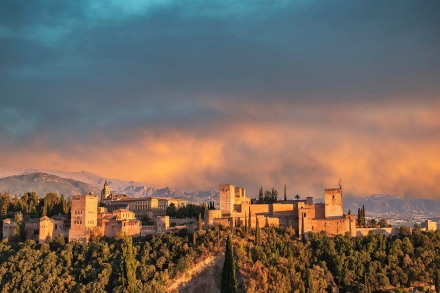 From Málaga: Sunset Alhambra Tour with Tickets - From Málaga to the Alhambra: the 2-hour transfer that buys you peace