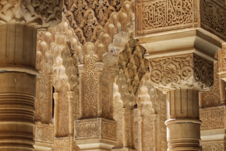 From Málaga: Sunset Alhambra Tour with Tickets - Nasrid Palaces and the best option choice for your ticket