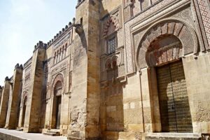 Full-Day Cordoba Tour from Granada: Mezquita Visit Included - Entering the Mezquita-Catedral with an official guide (the main event)