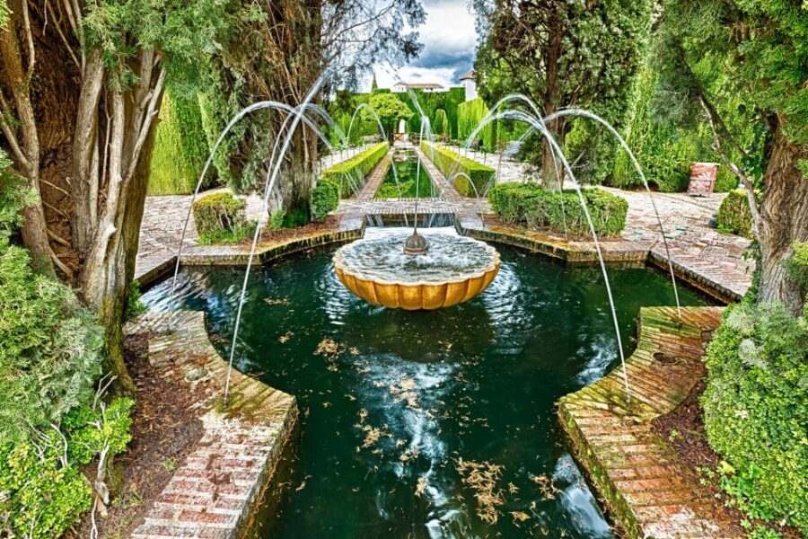 Granada: 3-Hour Alhambra and Generalife Gardens Guided Tour - Price and value: $88 for tickets, guide, and audio