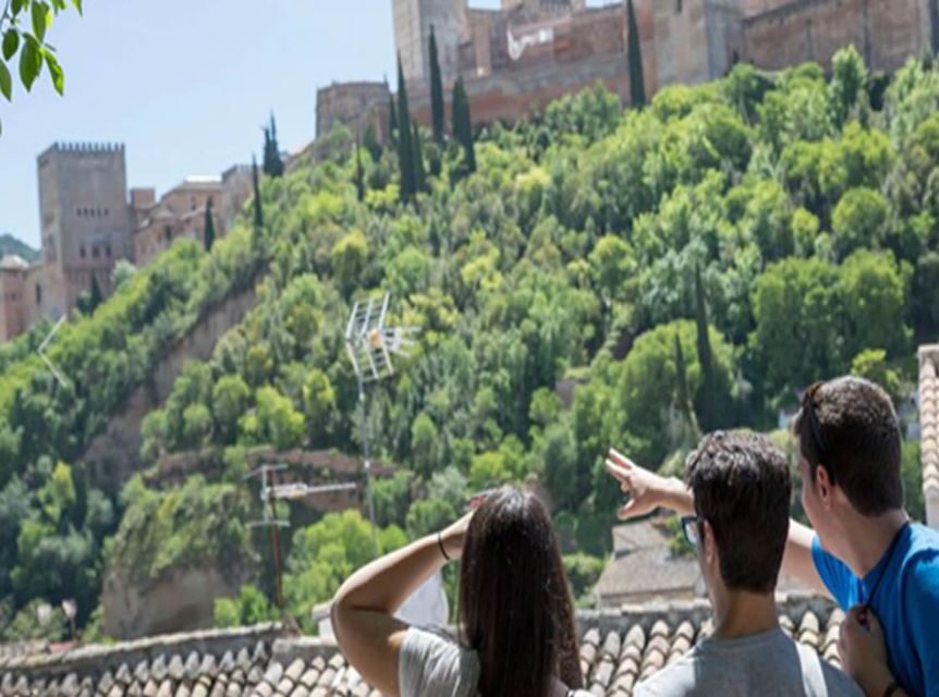 Granada: Albaicín and Sacromonte 2.5-Hour Walking Tour - What’s Included (And What Isn’t)