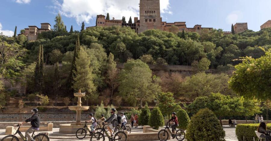 Granada: Albaicin and Sacromonte E-Bike Tour - Why an E-Bike Makes Albaicín and Sacromonte Worth It